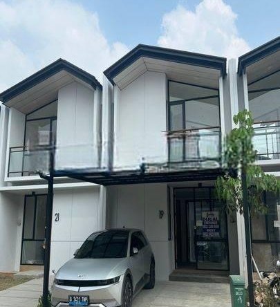 Rumah Bagus 2 Lantai Bersih Dan Rapi Dekat Kampus UPH