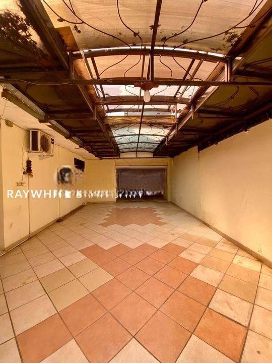 Rumah 2lantai Luas Parkirannya Lokasi Brawijaya Krbayoran Baru