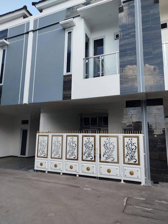 Rumah Siap Huni Full Furnise dekat RSUD Matraman Jakarta Timur