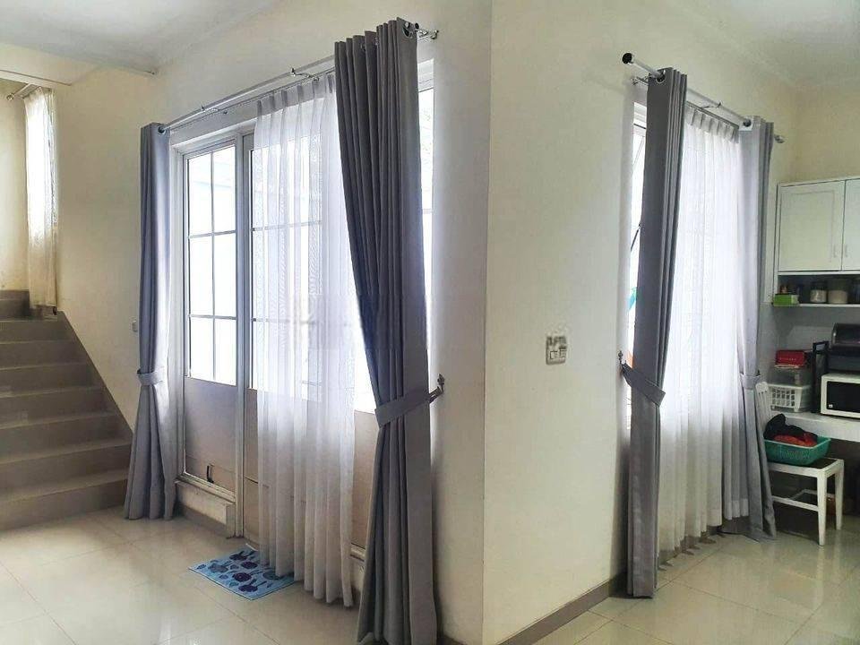 Disewakan Rumah Furnished Di Daru Suvarna Sari Tangerang