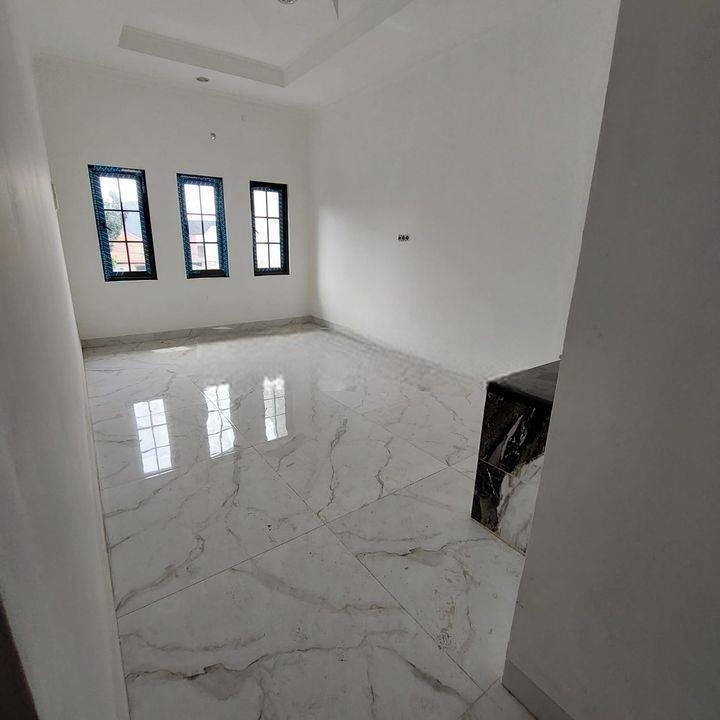 Rumah 3 Lt. Kedoya Raya Cocok Untuk Restoran Kantor Lokasi Ok