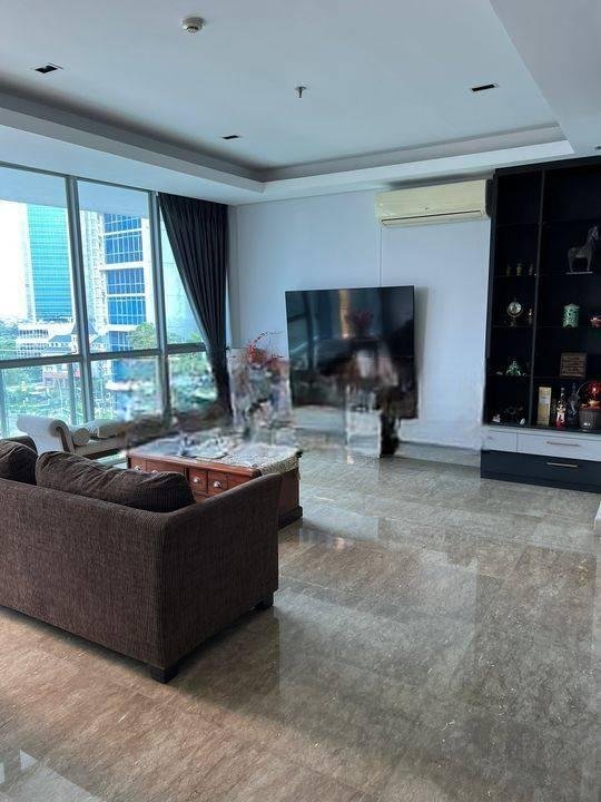 Apartemen The Windsor at Puri Indah. Private Lift. Furnish.