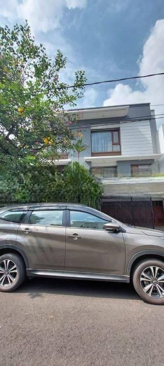 Disewa rumah minimalist modern di Pondok Indah