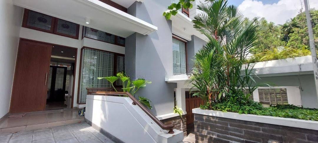 Disewa rumah minimalist modern di Pondok Indah
