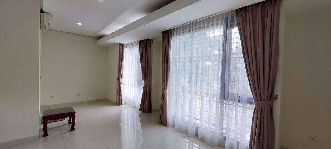 Disewa rumah minimalist modern di Pondok Indah