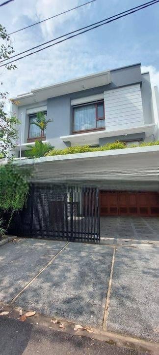 Disewa rumah minimalist modern di Pondok Indah