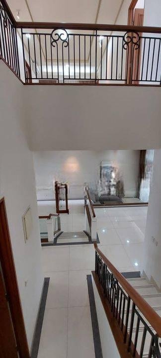 Disewa rumah minimalist modern di Pondok Indah