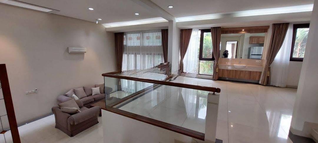 Disewa rumah minimalist modern di Pondok Indah