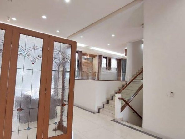 Disewa rumah minimalist modern di Pondok Indah