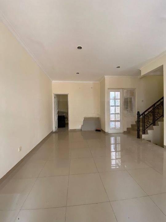 Rumah di Green Lake City cluster West europe ukuran 8x15 SHM