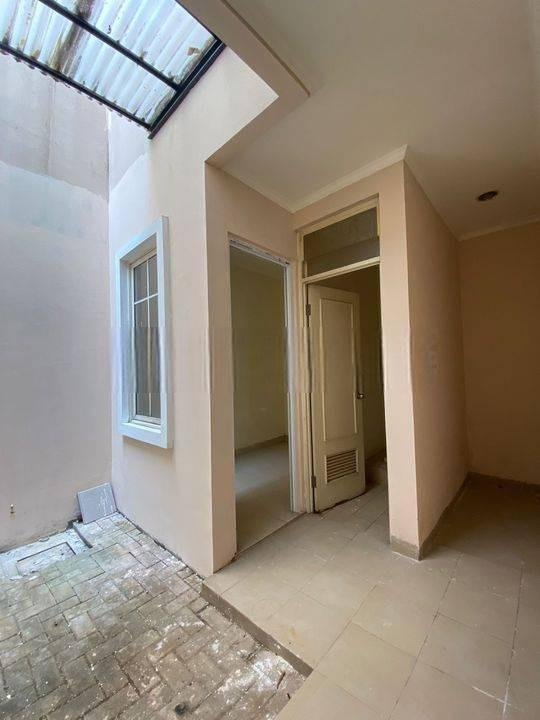 Rumah di Green Lake City cluster West europe ukuran 8x15 SHM