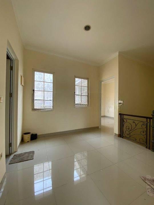 Rumah di Green Lake City cluster West europe ukuran 8x15 SHM