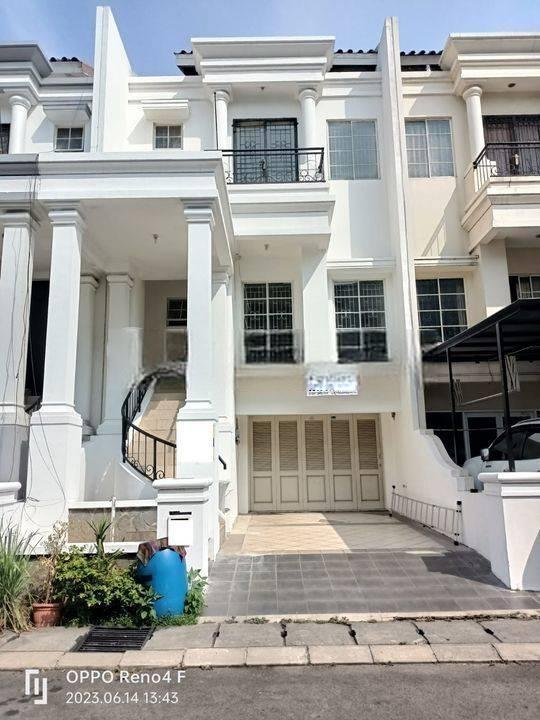 Murah!! disewakan Cepat Rumah Siap Huni Bagus Dan Rapih Di Gading Grande