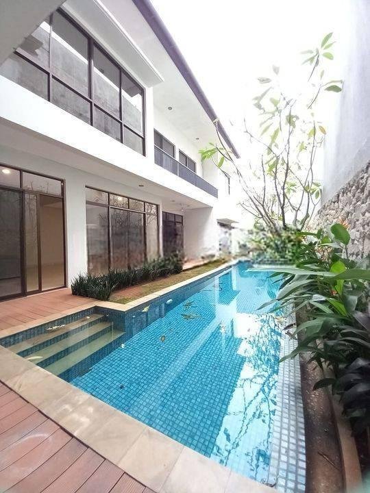 For Rent House Luxurysingle House Disewakan Rumah Cantik Asri Bangunan 2 Lantai Bisa Untuk Silent office dan tempat tinggal Siap Huni Near School Jis Dan Mall Dan Rumah Sakit Harga Nego Good Location Prime Area Pondok Indah Jakarta Selatan