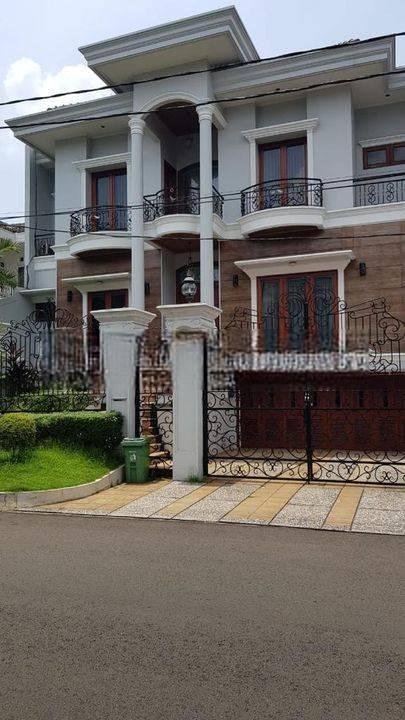 Spacious House in Pondok Indah