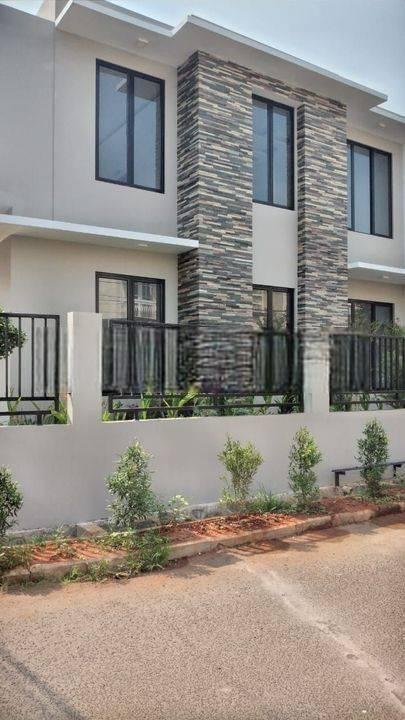 DI JUAL RUMAH MEWAH 2LANTAI DI CENGKARENG JAKARTA BARAT