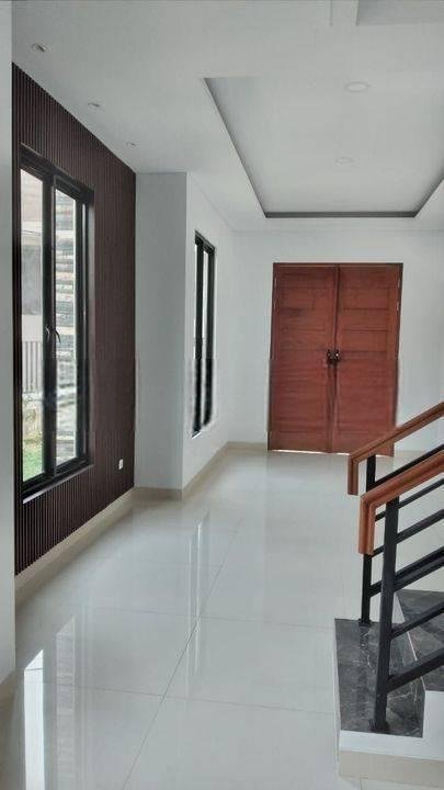 DI JUAL RUMAH MEWAH 2LANTAI DI CENGKARENG JAKARTA BARAT