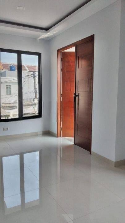 DI JUAL RUMAH MEWAH 2LANTAI DI CENGKARENG JAKARTA BARAT