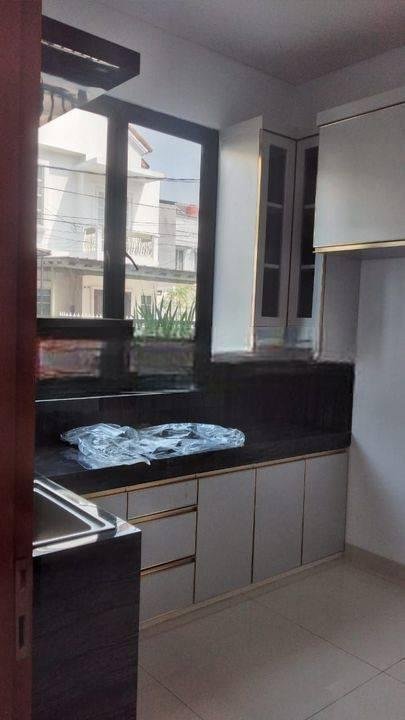DI JUAL RUMAH MEWAH 2LANTAI DI CENGKARENG JAKARTA BARAT