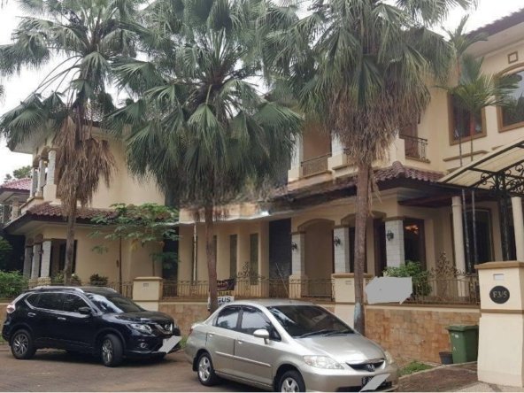 Jual cepat Rumah Mewah 2 lantai kondisi bagus terawat di kawasan elit Raffles Hill Cibubur Jakarta Timur. Lokasi strategis