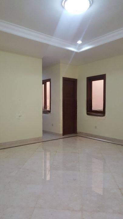 Jual cepat Rumah Mewah 2 lantai kondisi bagus terawat di kawasan elit Raffles Hill Cibubur Jakarta Timur. Lokasi strategis