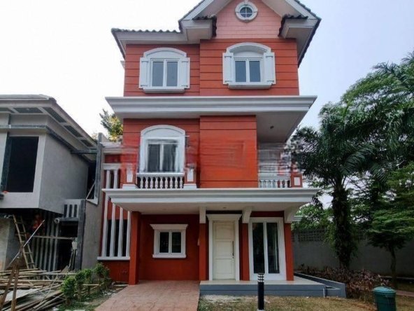 Dijual rumah di Omaha Village Gading Serpong