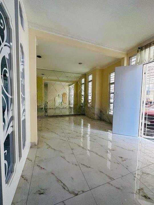 Rumah Di Green Lake City Cluster Amerika Latin Full Renovasi Rumah Di Green Lake City Cluster Amerika Latin Full Renovasi