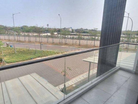 rumah 2 lantai PIK 2 uk 10x15m kosongan 2 rumah 2 lantai PIK 2 uk 10x15m kosongan rumah 2 lantai PIK 2 uk 10x15m kosongan
