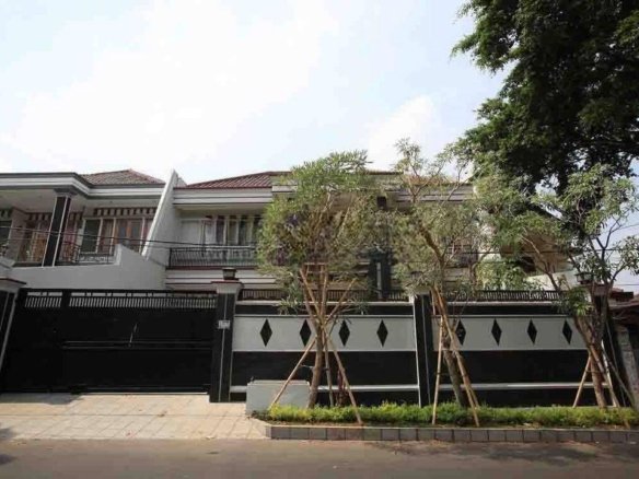 Rumah di Kelapa Dua, RUMAH TERMURAH 10 MILYAR NETT. TERMURAHHHHHH. SEMI FURNISHED. Kebun Jeruk. Jakarta Barat 20 Rumah di Kelapa Dua, RUMAH TERMURAH 10 MILYAR NETT. TERMURAHHHHHH. SEMI FURNISHED. Kebun Jeruk. Jakarta Barat Rumah di Kelapa Dua