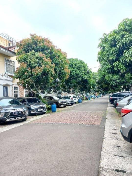 TOWN HOUSE BAGUS SIAP HUNI DI LIPPO KARAWACI