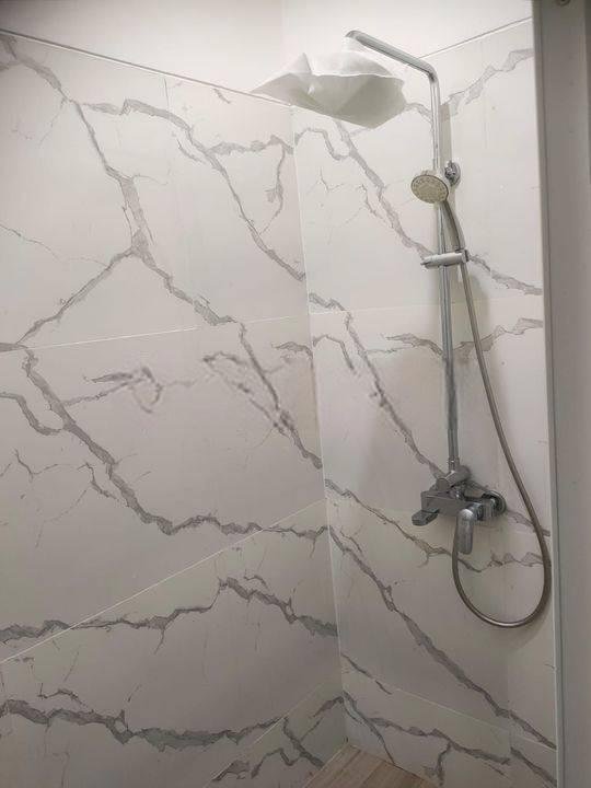 Rumah mewah di Jl.cempaka putih timur raya 2 Lantai jakarta pusat 2.4M SHM