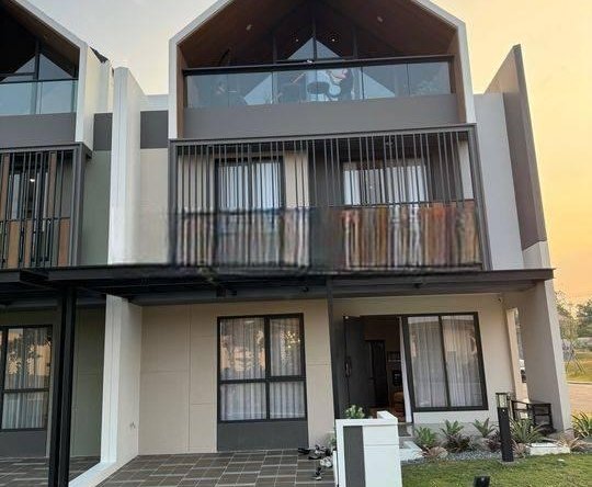 Cluster Strozzi Rumah Attic Room Dan Rooftop di Summarecon Gading Serpong