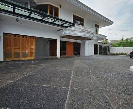 Rumah Bagus Semi-furnished Kemang Jakarta SHM