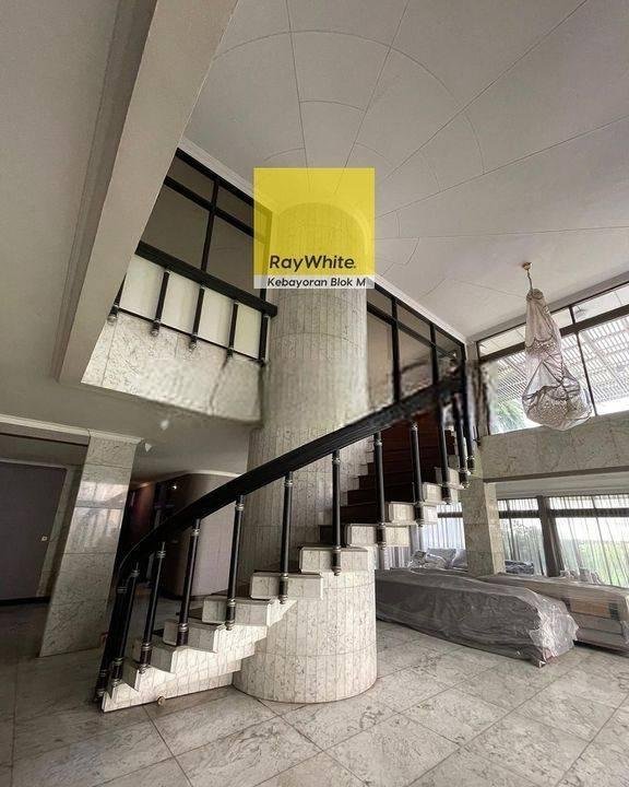 Disewakan Bangunan Komplek Gudang Peluru Jl. Kampung Melayu Besar