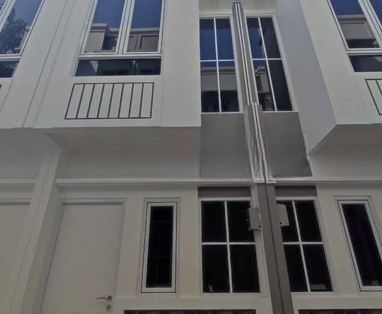 Mau punya rmh modern minimalis di jkt dg harga terjangkau?Ada loh