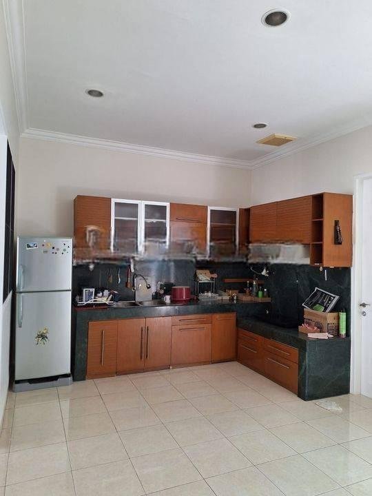 Rumah Semi Furnished di Provence Parkland