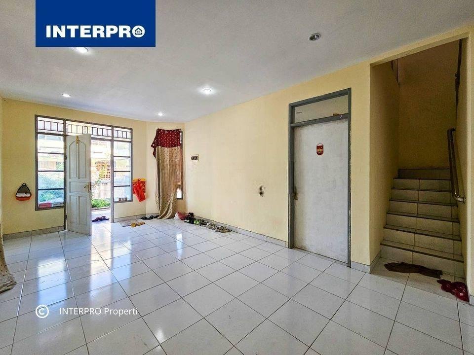 Rumah Dijual Green Garden Hoek Cluster Suasana Tenang Jalan Lebar