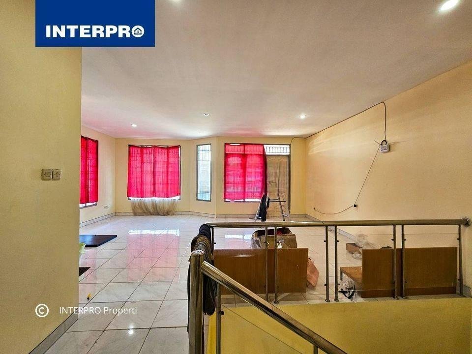 Rumah Dijual Green Garden Hoek Cluster Suasana Tenang Jalan Lebar