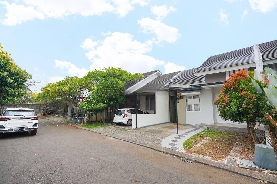 Rumah 2 Lt SHM Dekat Mall Dan Sekolah di Tangsel Siap Kpr J18716