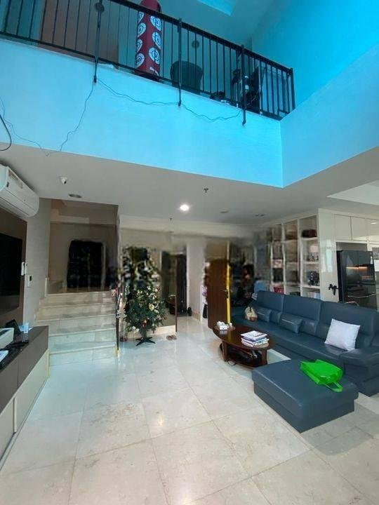 Apartemen Essence Darmawangsa 4 Kamar Tidur Bagus Semi Furnished