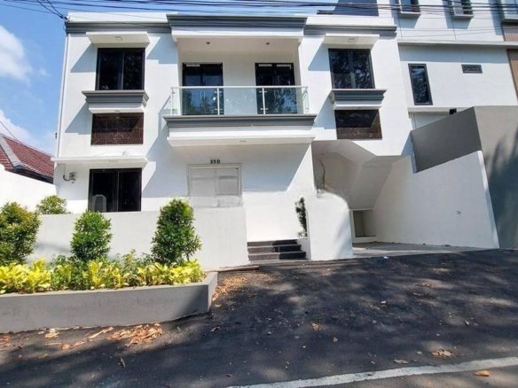 Rumah 2 Lantai Dalam Kompleks Elit Cempaka Putih 28 Rumah 2 Lantai Dalam Kompleks Elit Cempaka Putih Rumah 2 Lantai Dalam Kompleks Elit Cempaka Putih