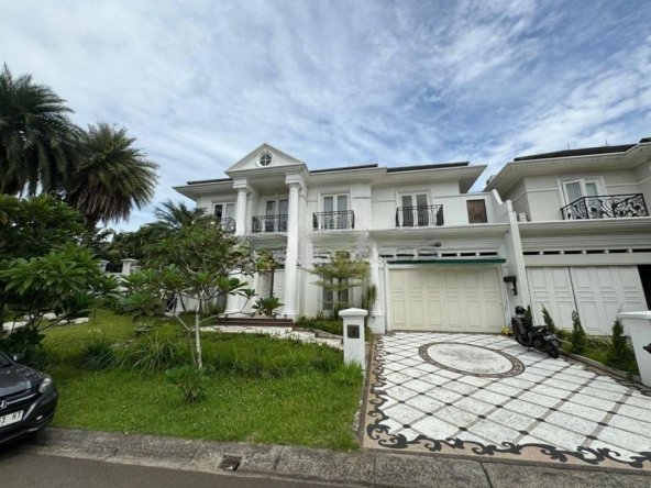 Rumah Bagus SHM di Fontainebleau Golf Residence