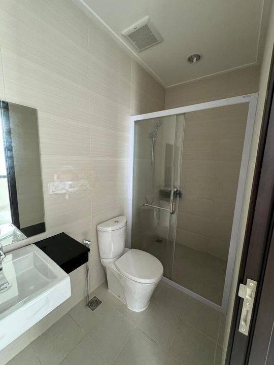 Disewakan Murah Rumah Baru 2lantai Golf Island