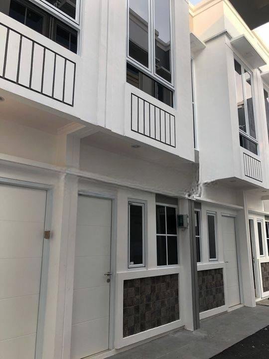 Rumah minimalis modern 2 lantai jakarta