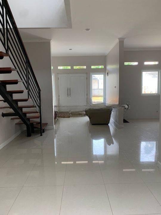 RUMAH 2 LANTAI DEKAT STADION JIS SUNTER AGUNG JAKARTA UTARA