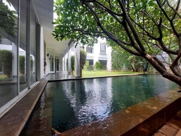 Luxury Villa in Cipete Close to MRT Cipete
