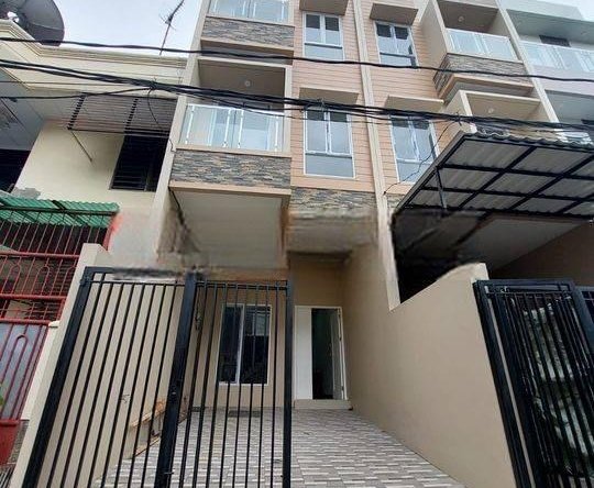 Rumah grogol 3 lantai shm jalan 2 mobil