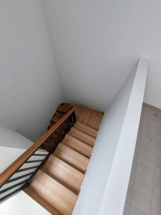 Rumah grogol 3 lantai shm jalan 2 mobil