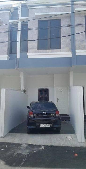 Rumah 3 Lantai dekat Perkantoran Percetakan Negara Jakarta Pusat