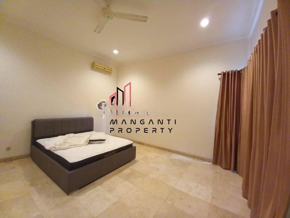 Disewakan Rumah Bangunan 1 Lantai Di Cipete Dekat Sekolah Prancis For Rent House Beautiful Single House Big Garden Nice Garden And Private Pool And Near School France And Near Mrt And Kebayoran Baru And Kemang Area Cipete Jakarta Selatan